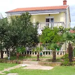Leko-4 By Interhome Apartman Novi Vinodolski