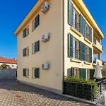 Apartmán Leko-4 By Interhome *