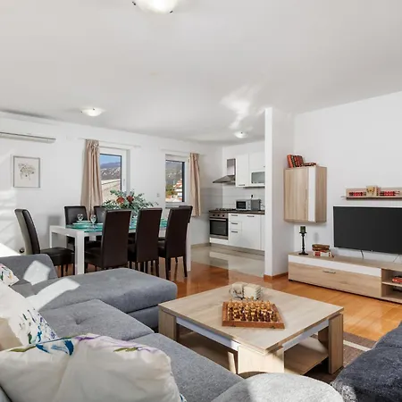 Leko-4 By Interhome *