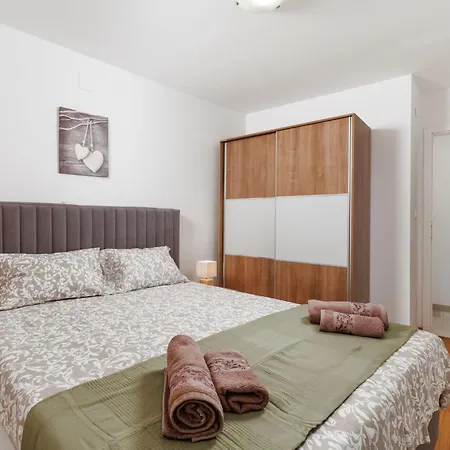 Leko-4 By Interhome 아파트 노비비노돌스키